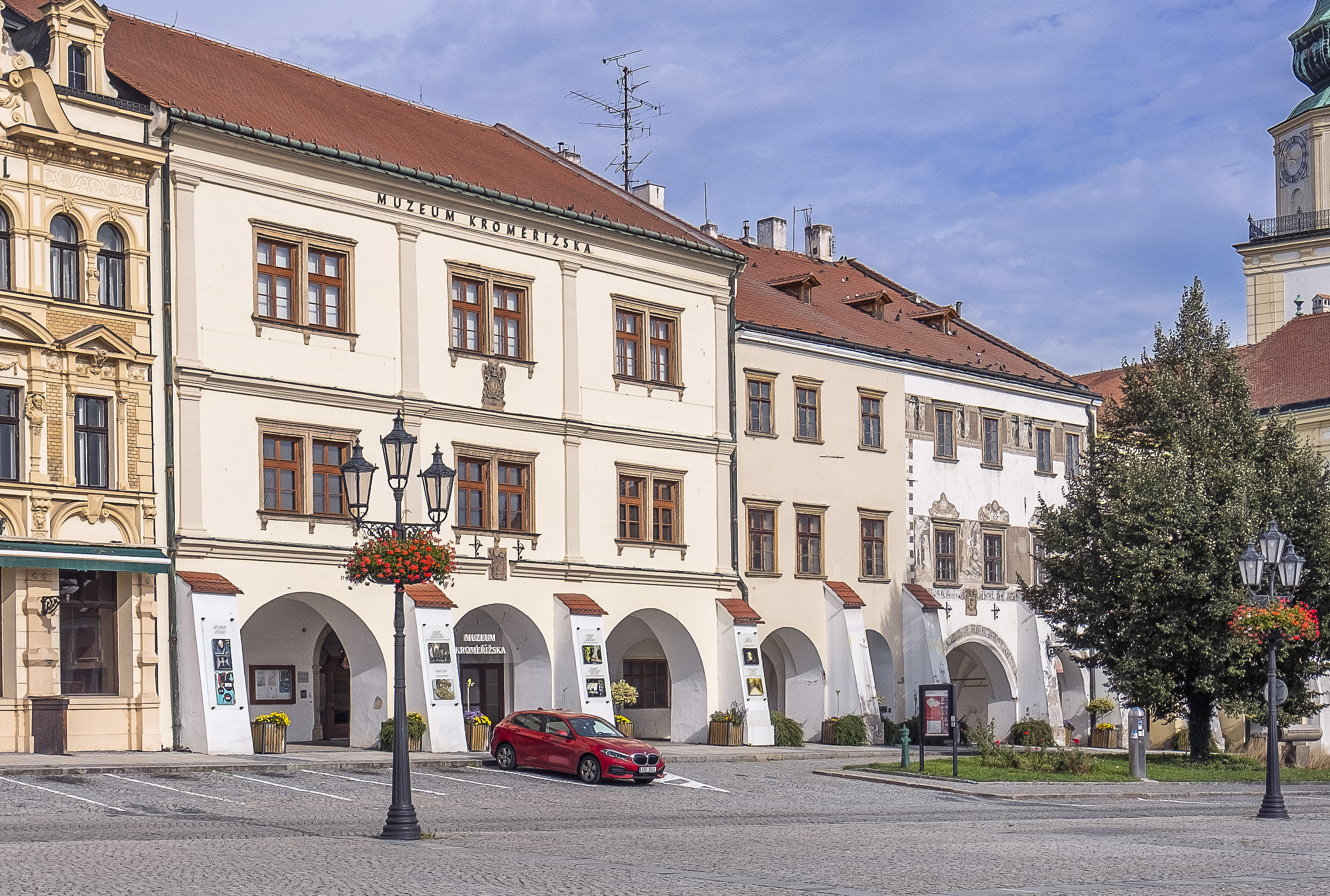 Muzeum Kroměřížska, v jehož podloubí bude umístěna pátá luneta.