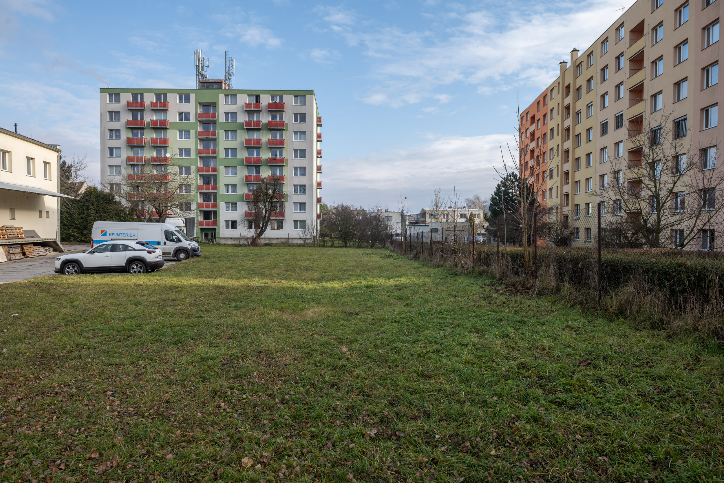 Nové parkoviště vznikne na městských pozemcích v Albertově ulici.