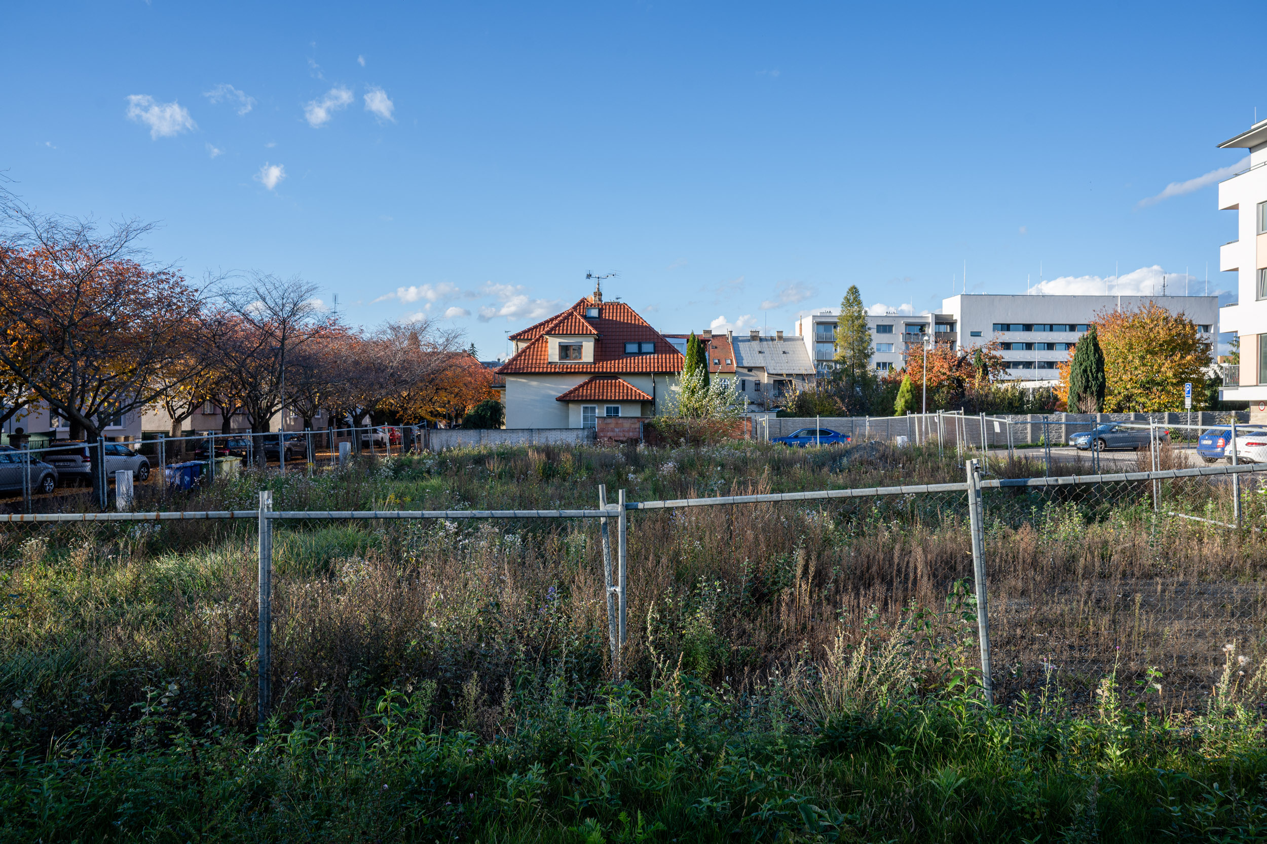 V těchto místech by měl být postaven nový bytový dům.
